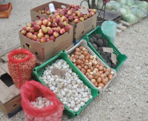 Fructe şi legume din Turcia, contaminate cu pesticide